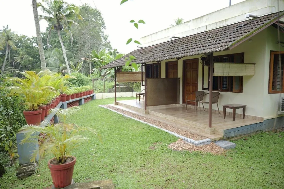 Ra Ga - Backwater Facing Rooms Near Kumarakom