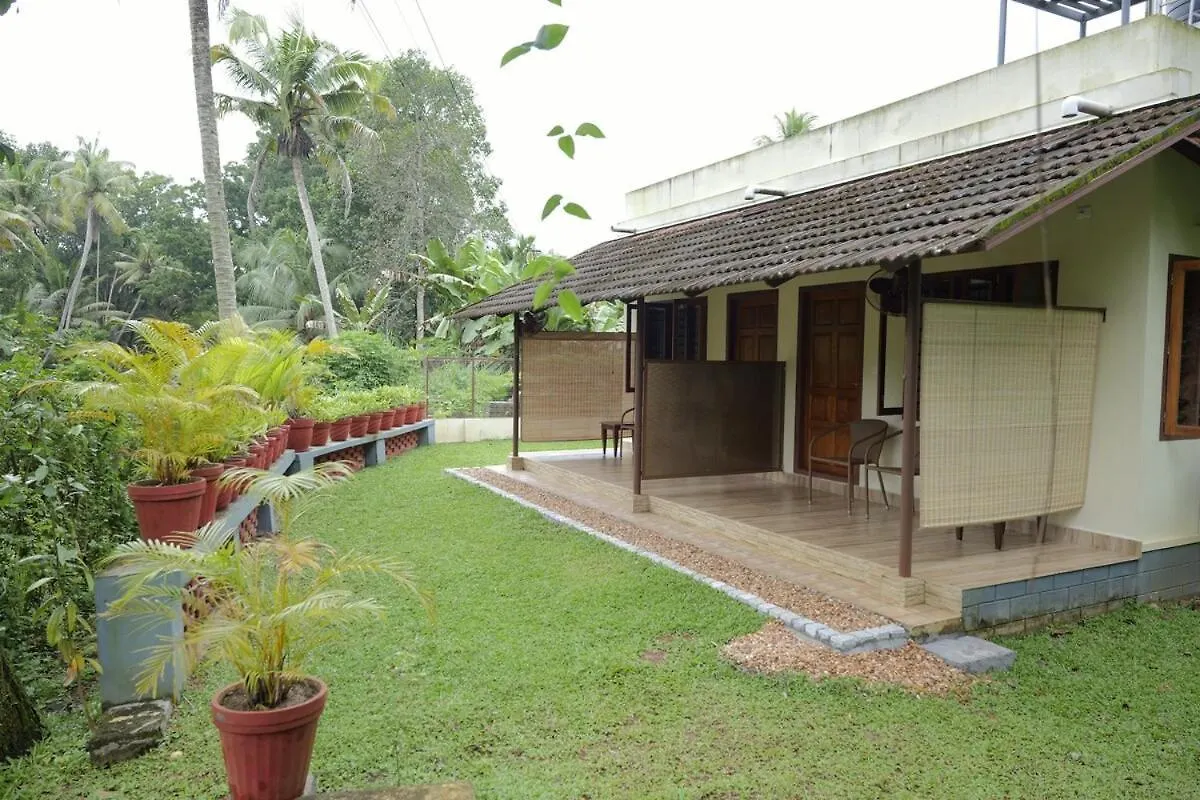 Ra Ga - Backwater Facing Rooms Near Kumarakom