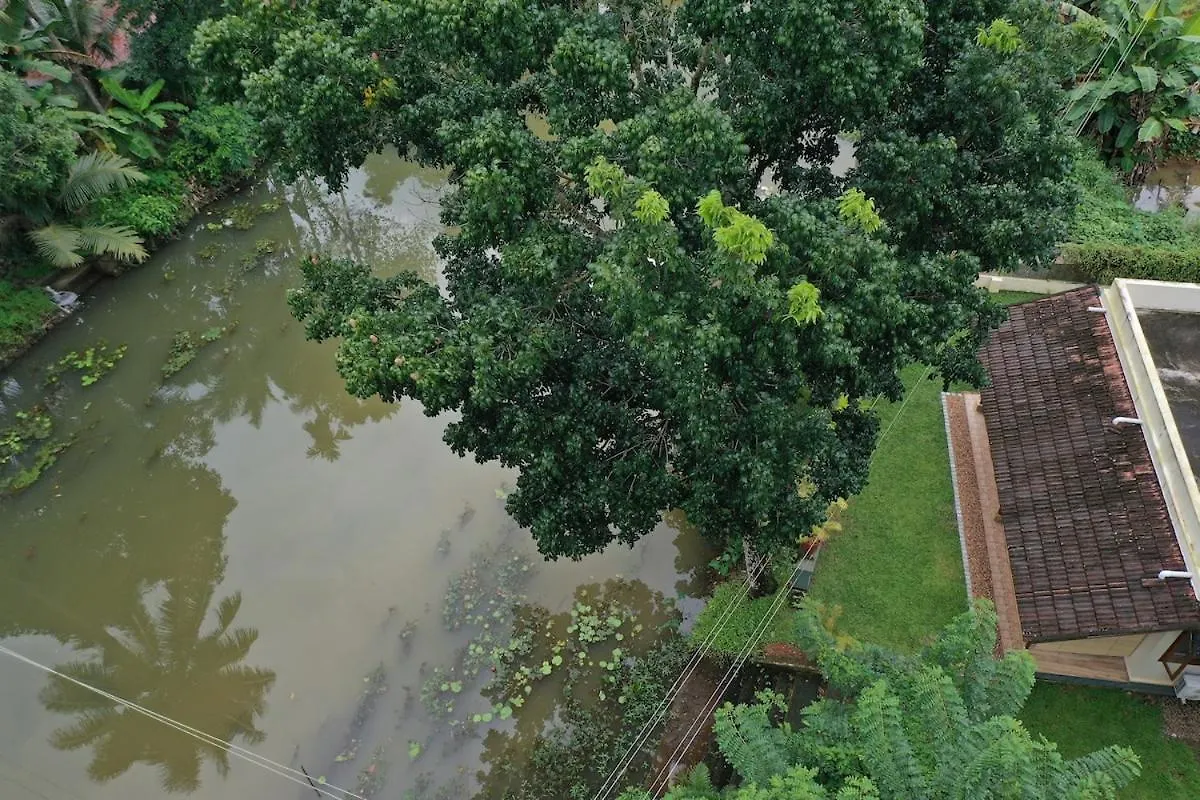 Ra Ga - Backwater Facing Rooms Near Kumarakom Holiday home
